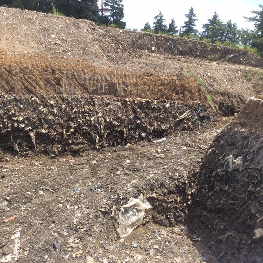 古い　埋め立て処分場